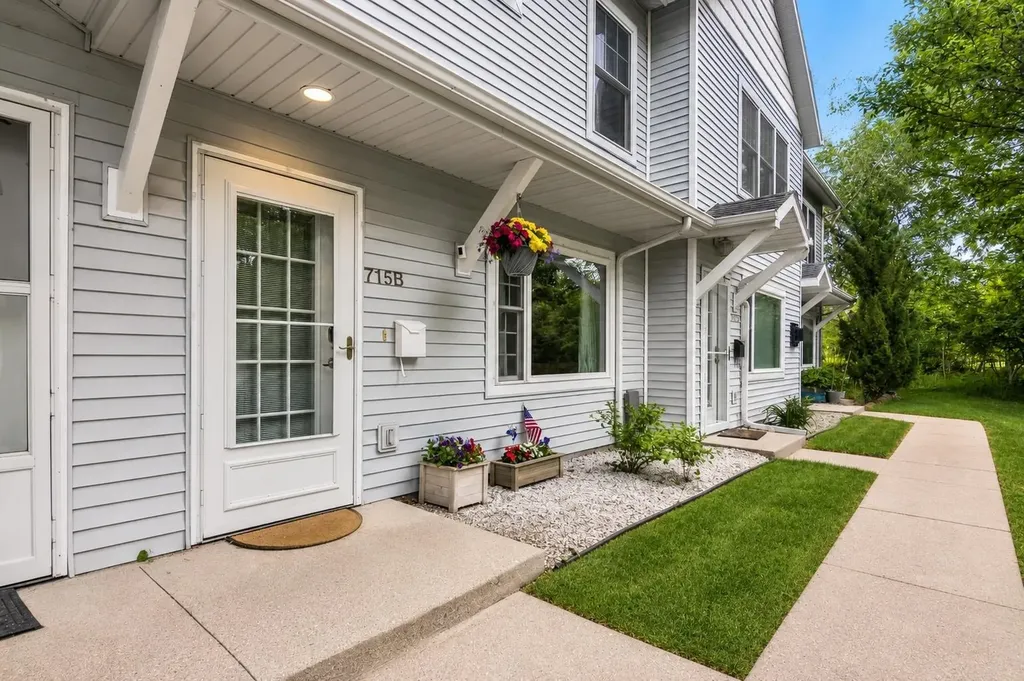 715 Lake Avenue Traverse City City MI 49684