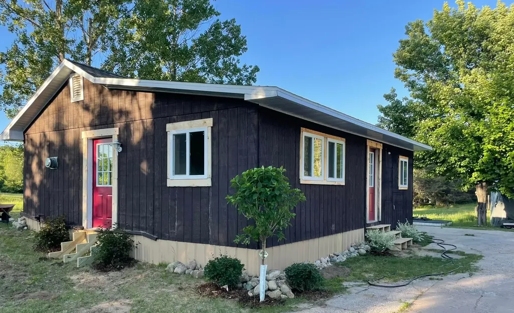 6855 W Sharon Road, SW Springfield Township MI 49633
