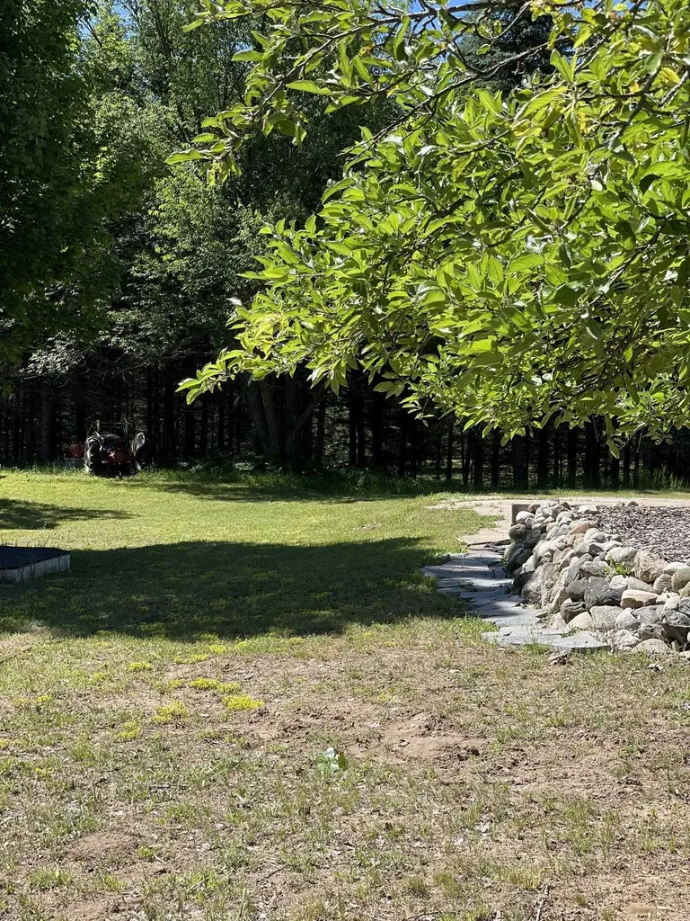 6855 W Sharon Road, SW Springfield Township MI 49633