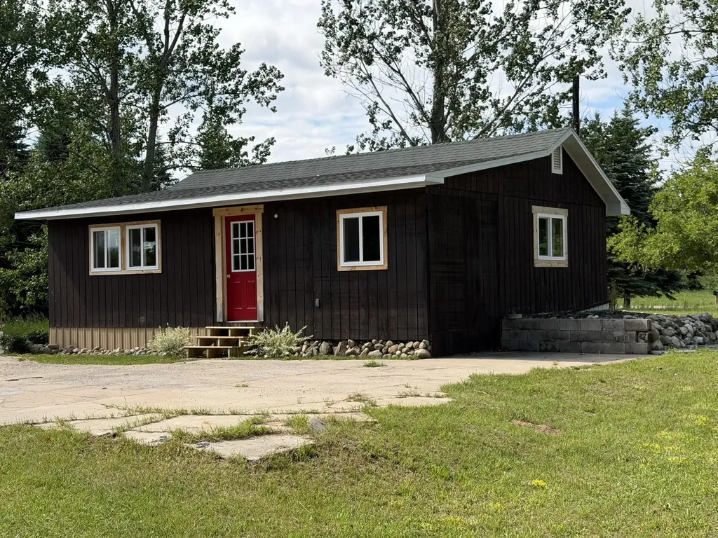 6855 W Sharon Road, SW Springfield Township MI 49633
