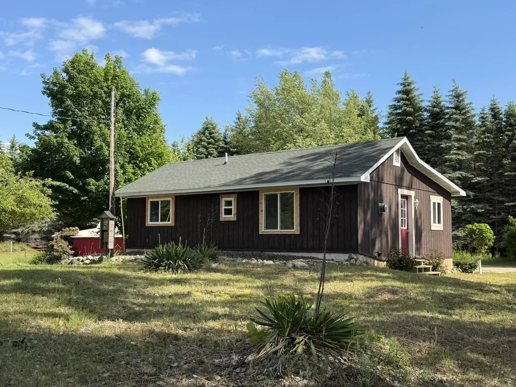 6855 W Sharon Road, SW Springfield Township MI 49633