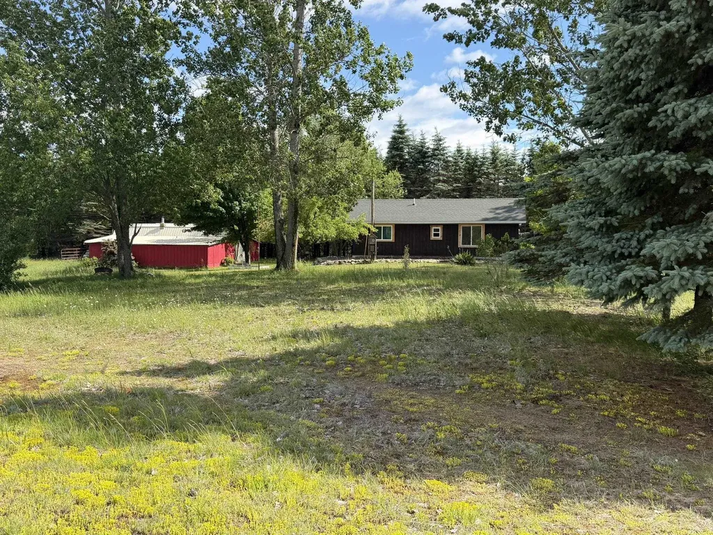 6855 W Sharon Road, SW Springfield Township MI 49633