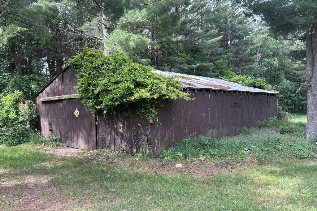 8100 Hodge Road Fife Lake Township MI 49649