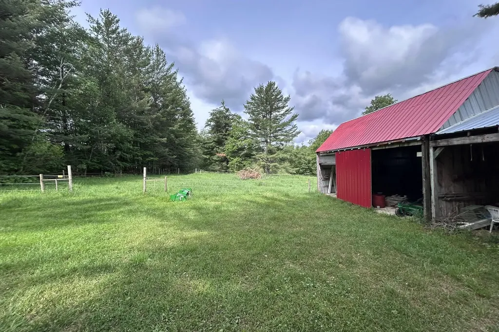 8100 Hodge Road Fife Lake Township MI 49649