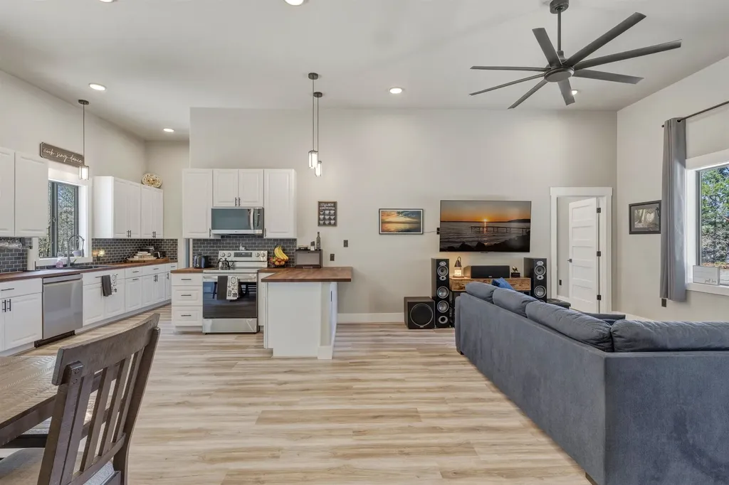 7980+ Springwater Drive Clearwater Township MI 49676