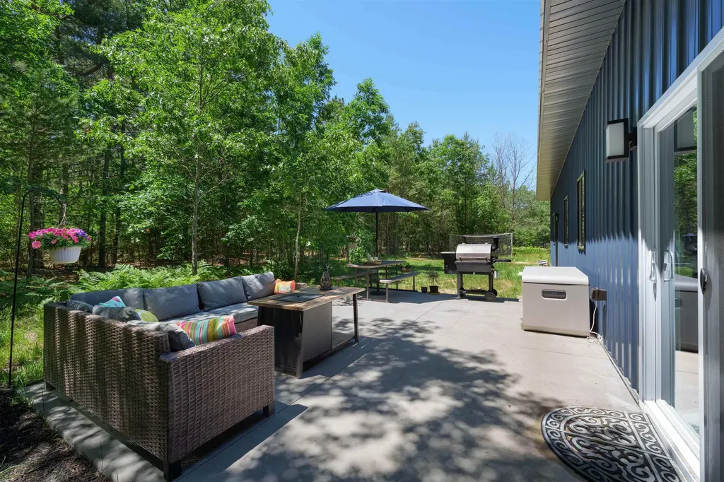7980+ Springwater Drive Clearwater Township MI 49676