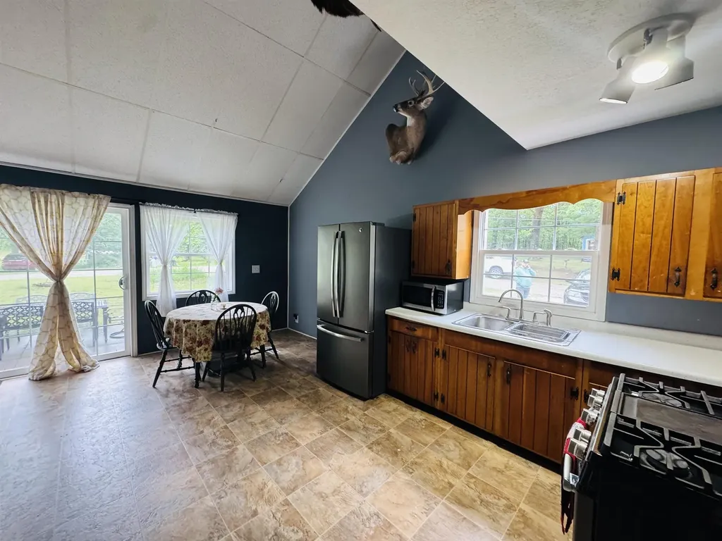 10131 W Laurel Street Lake Township MI 49651