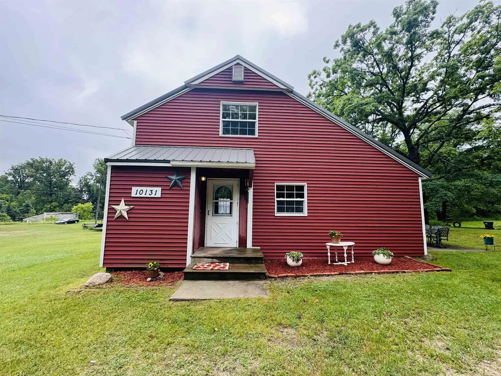 10131 W Laurel Street Lake Township MI 49651