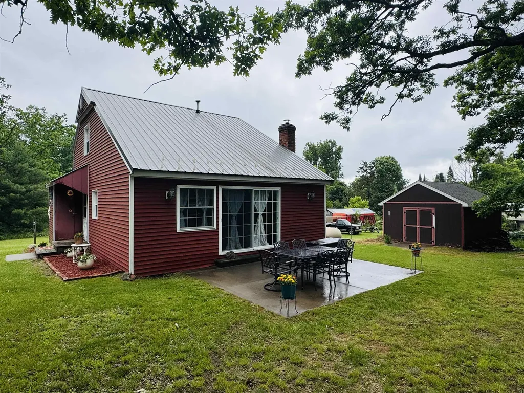 10131 W Laurel Street Lake Township MI 49651