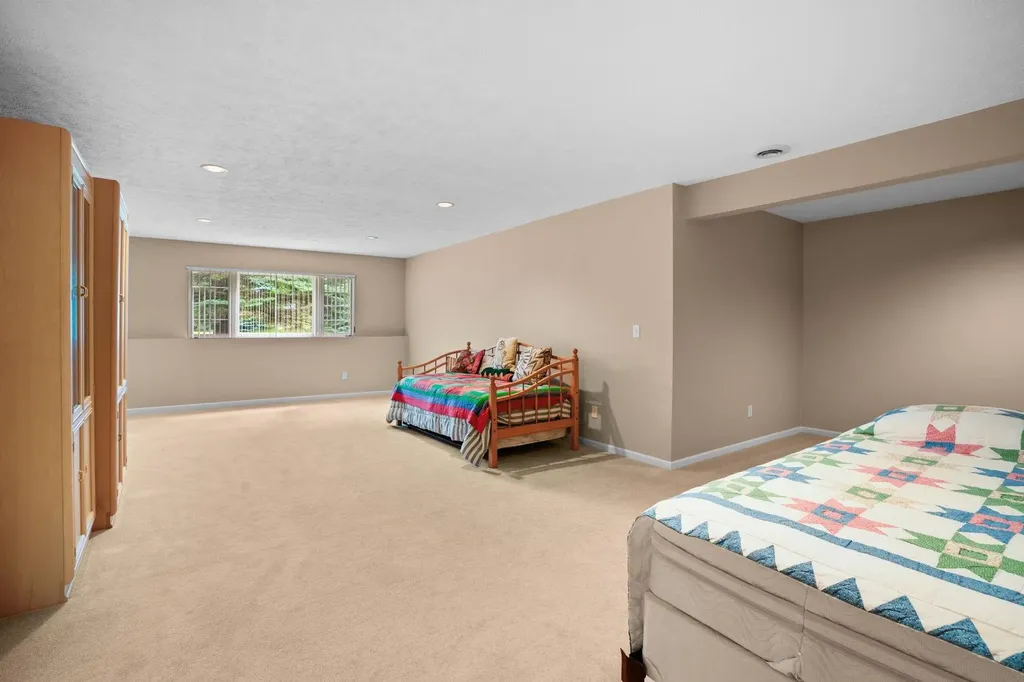 12016 S Elk Run Elmwood Charter Township MI 49684