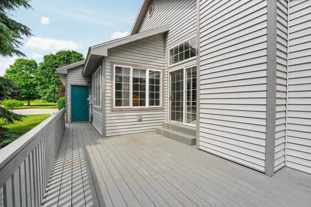 12016 S Elk Run Elmwood Charter Township MI 49684