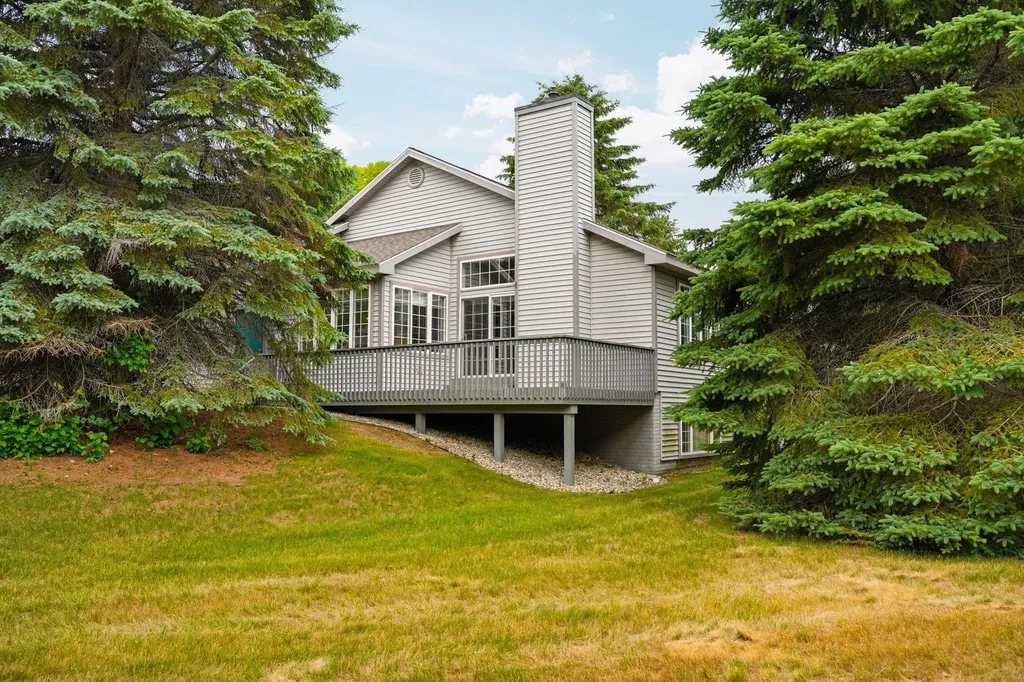 12016 S Elk Run Elmwood Charter Township MI 49684