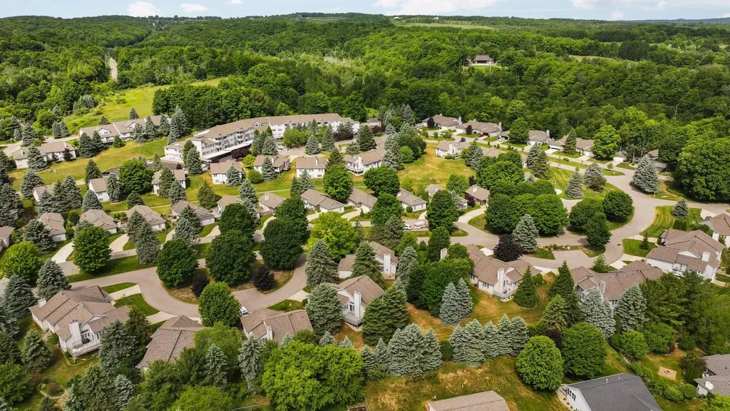 12016 S Elk Run Elmwood Charter Township MI 49684