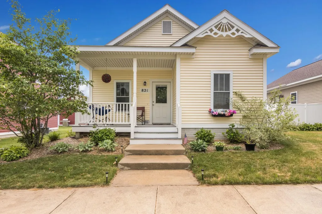 821 Traditions Drive Garfield Charter Township MI 49696
