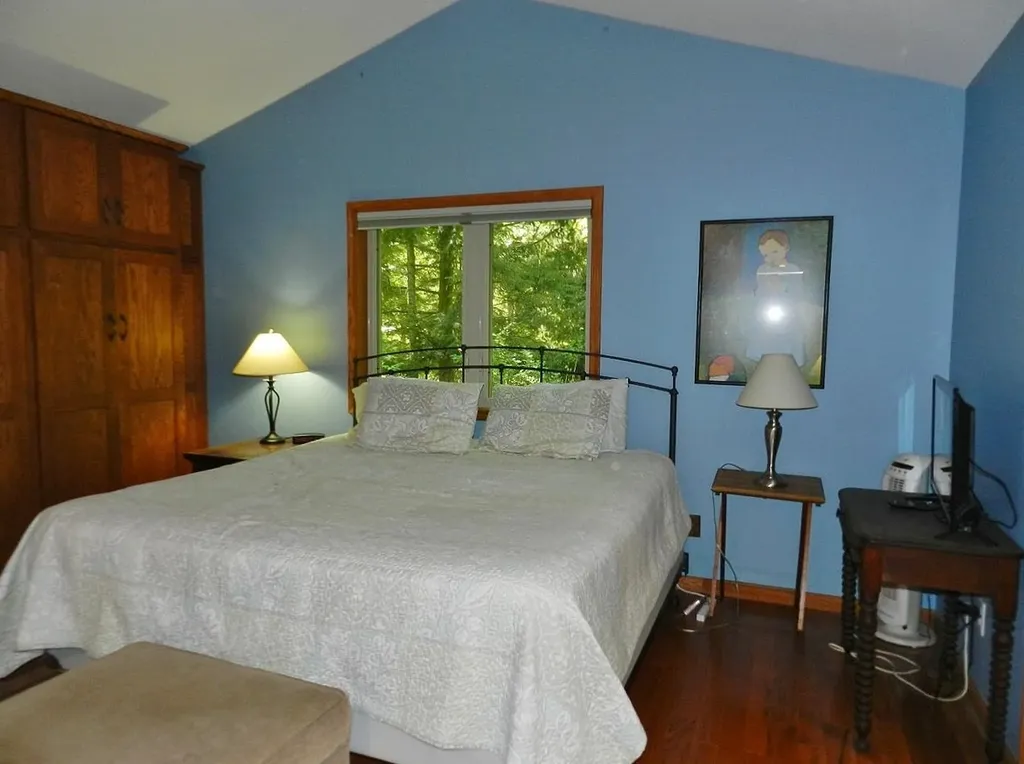 12055 S Woodwinds Circle Elmwood Charter Township MI 49684