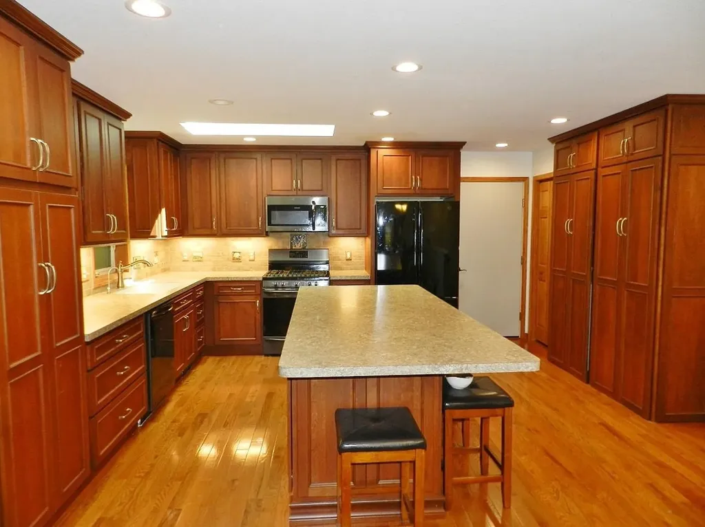 12055 S Woodwinds Circle Elmwood Charter Township MI 49684