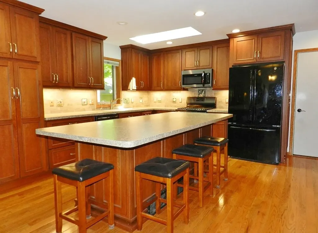 12055 S Woodwinds Circle Elmwood Charter Township MI 49684