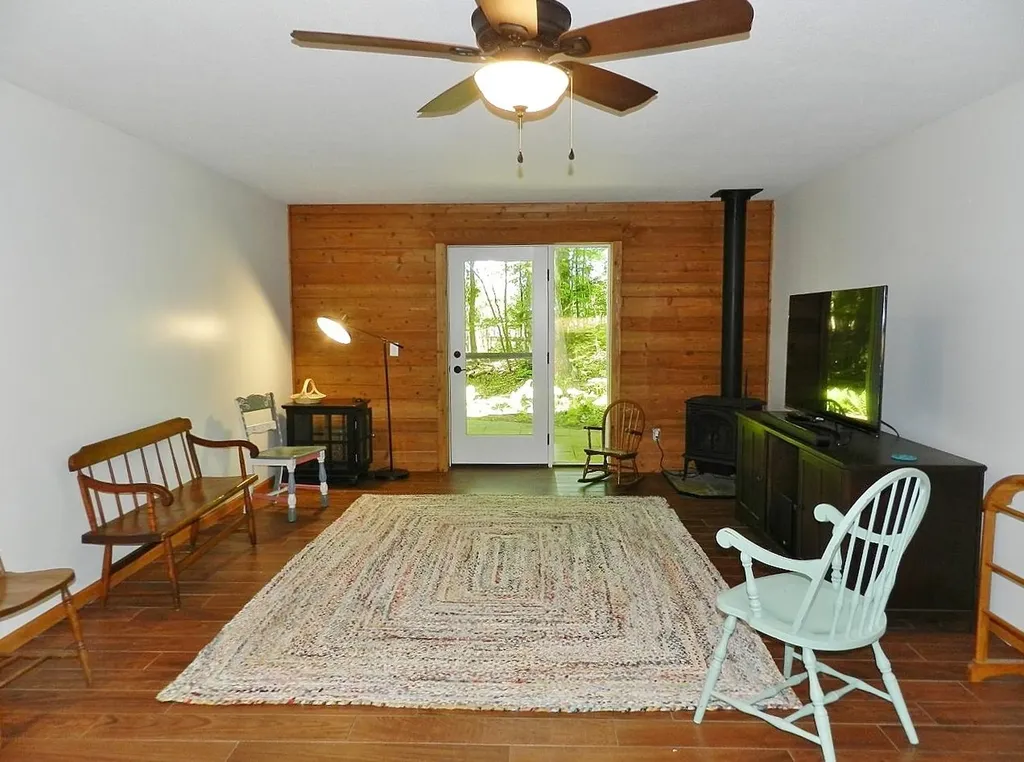 12055 S Woodwinds Circle Elmwood Charter Township MI 49684