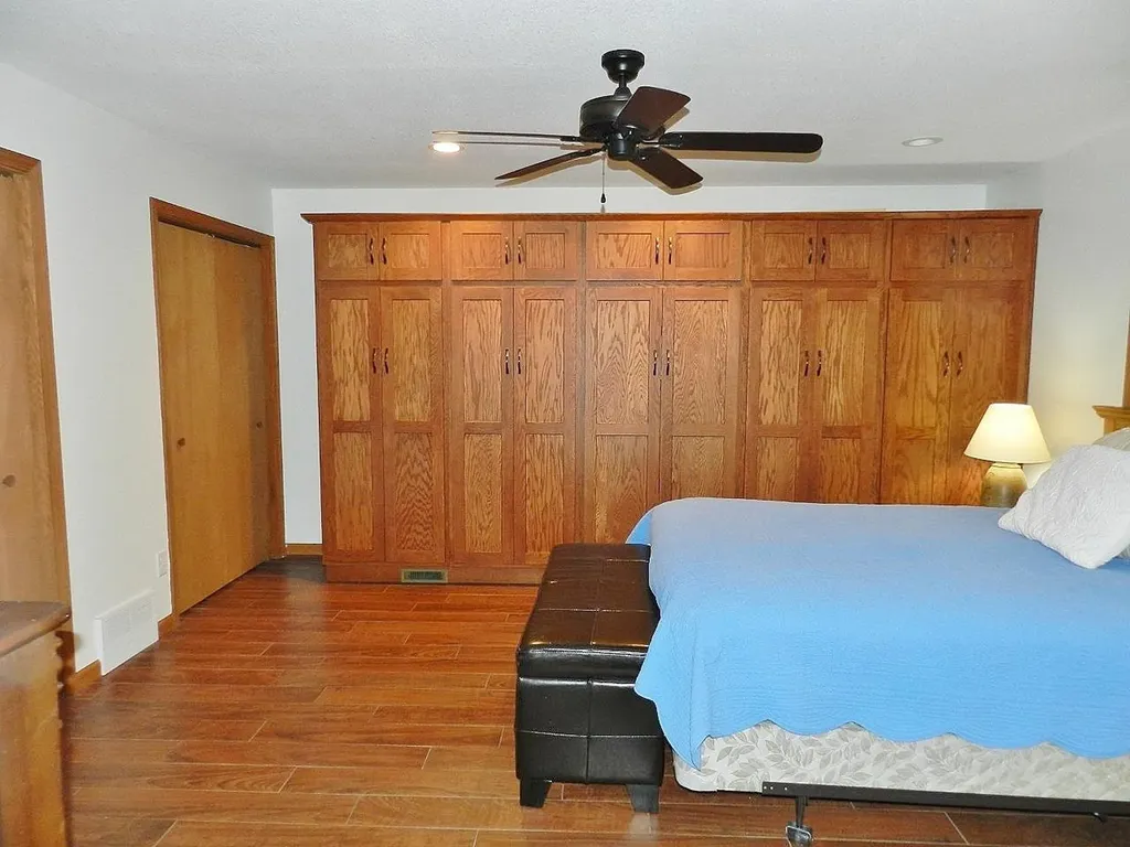 12055 S Woodwinds Circle Elmwood Charter Township MI 49684