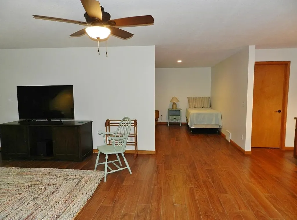 12055 S Woodwinds Circle Elmwood Charter Township MI 49684