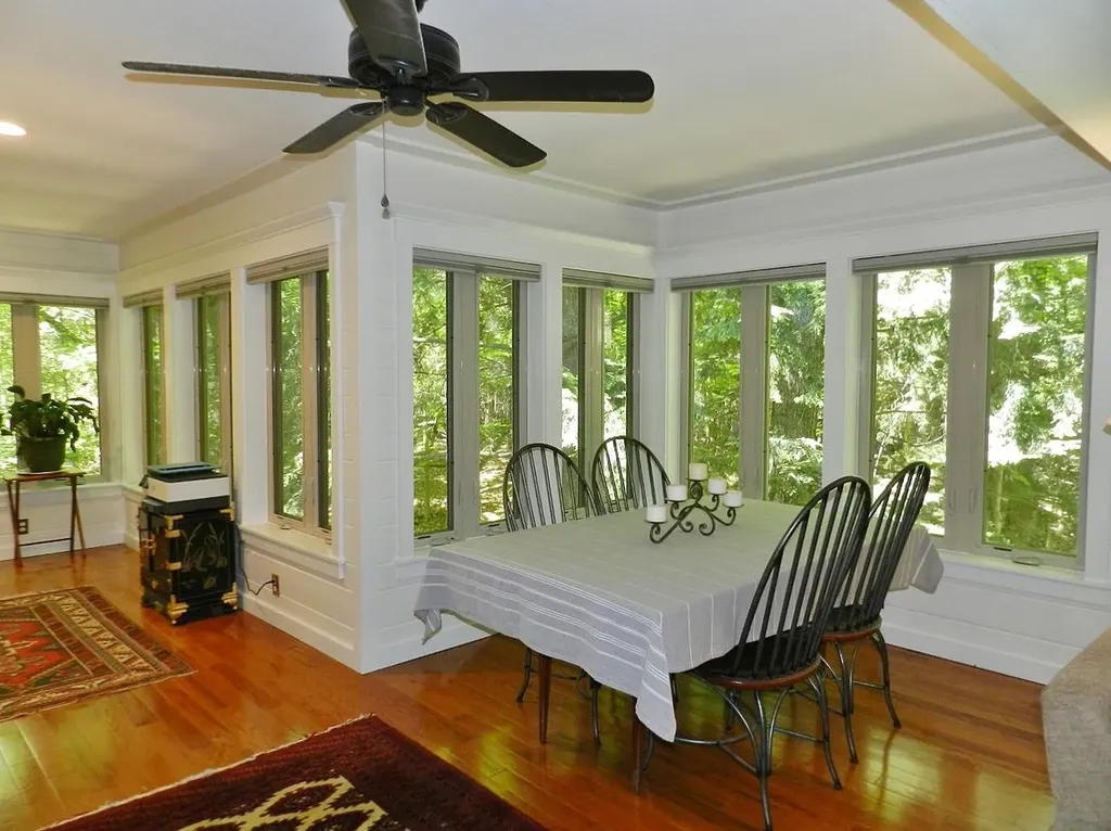 12055 S Woodwinds Circle Elmwood Charter Township MI 49684
