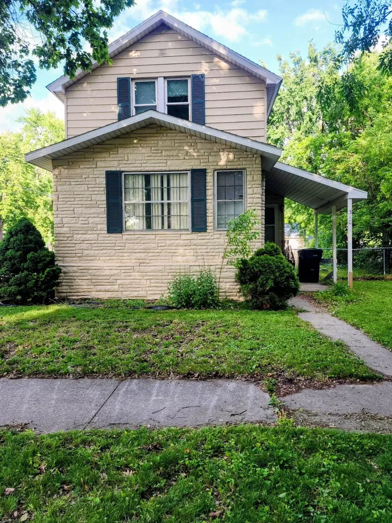 310 N Mountain Street Bay City City MI 48706