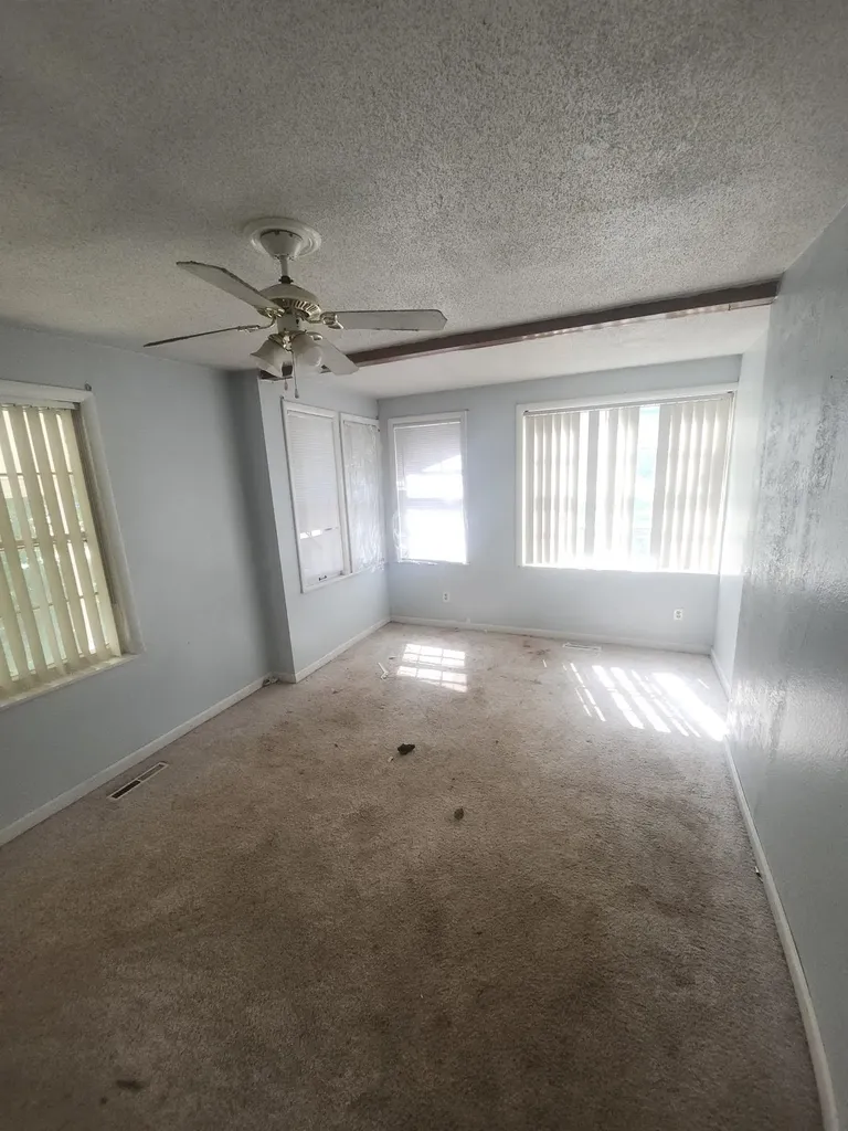 310 N Mountain Street Bay City City MI 48706