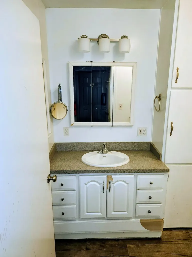 310 N Mountain Street Bay City City MI 48706