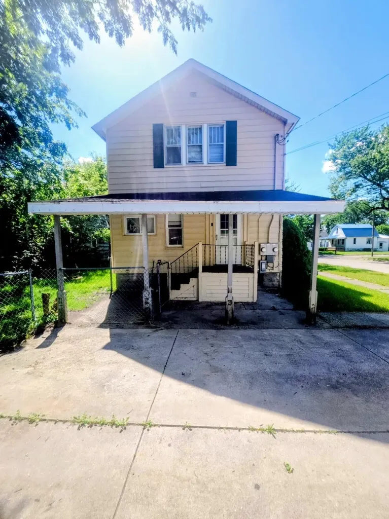 310 N Mountain Street Bay City City MI 48706