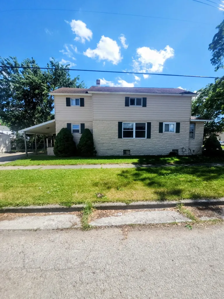 310 N Mountain Street Bay City City MI 48706