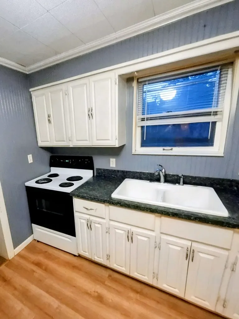310 N Mountain Street Bay City City MI 48706