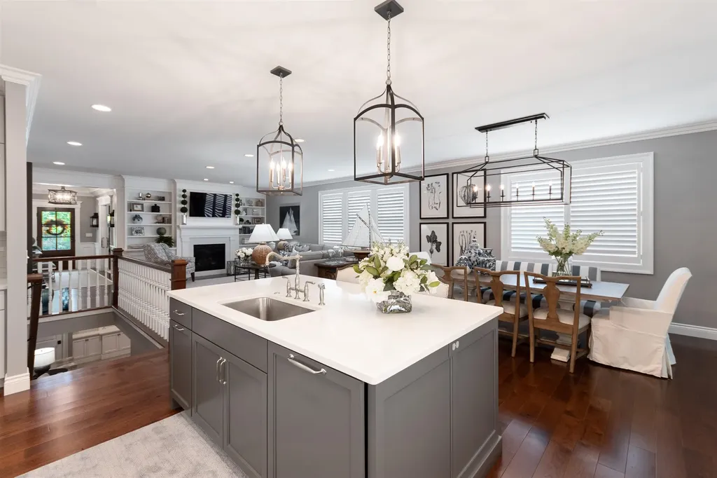 10758 Shrewbury Street Traverse City City MI 49684