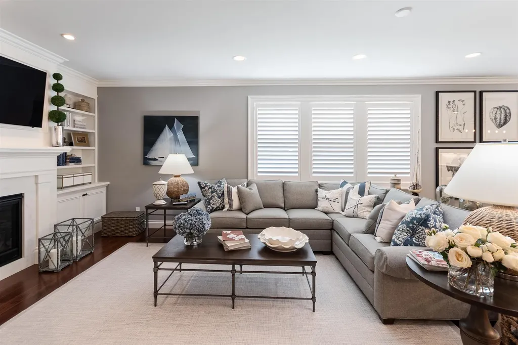 10758 Shrewbury Street Traverse City City MI 49684