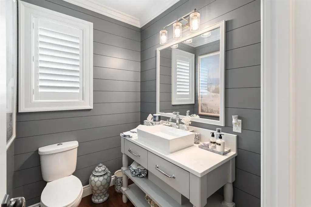 10758 Shrewbury Street Traverse City City MI 49684