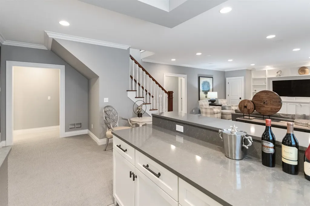 10758 Shrewbury Street Traverse City City MI 49684