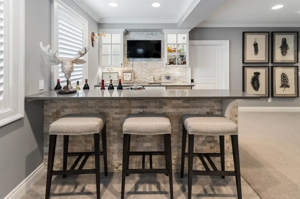 10758 Shrewbury Street Traverse City City MI 49684