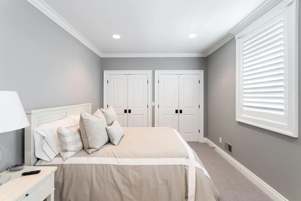 10758 Shrewbury Street Traverse City City MI 49684