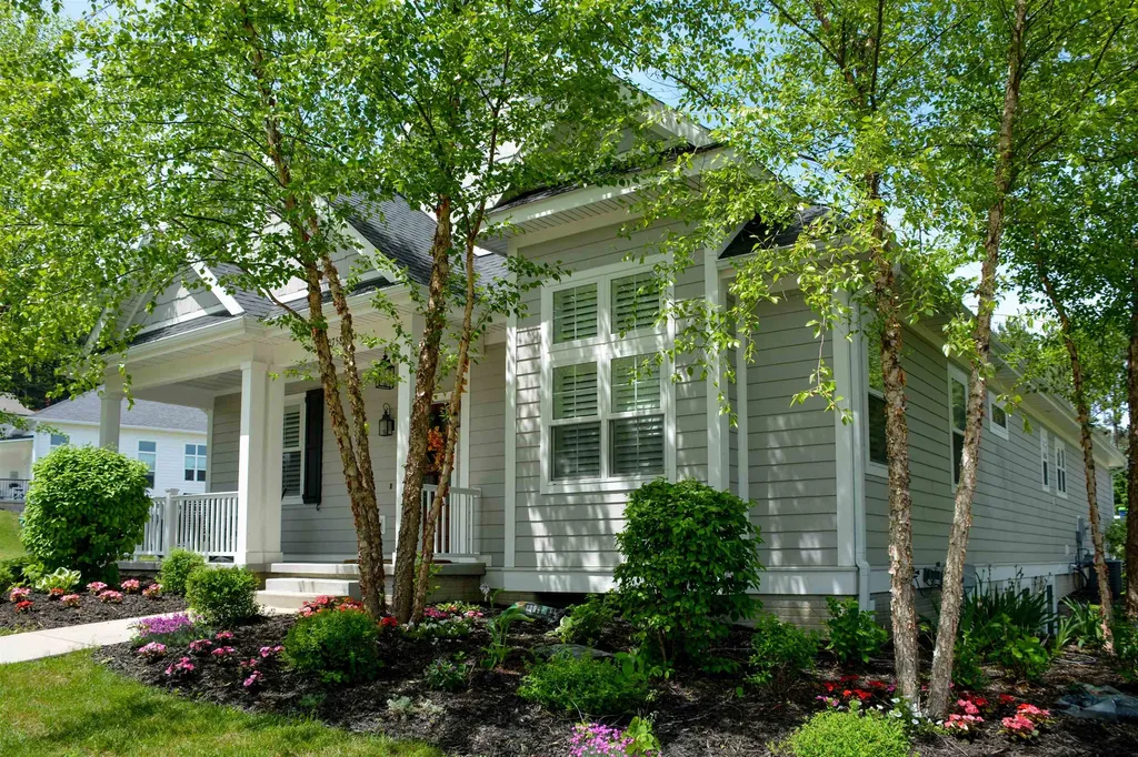 10758 Shrewbury Street Traverse City City MI 49684