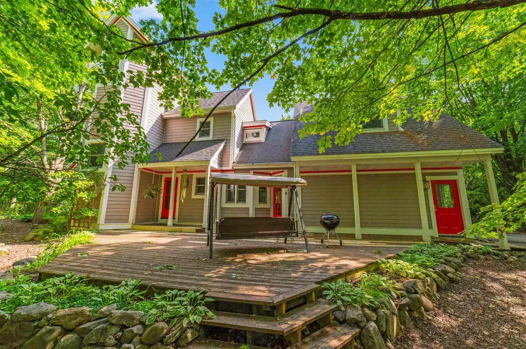 10552 Craig Road Peninsula Township MI 49686
