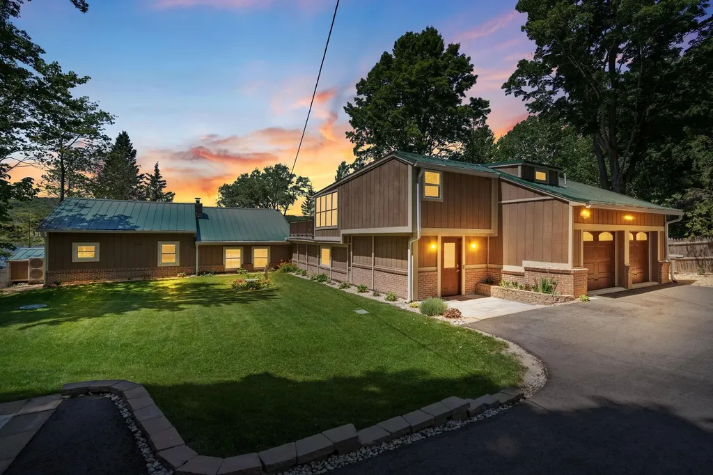 5541 Miles Road South Arm Township MI 49727