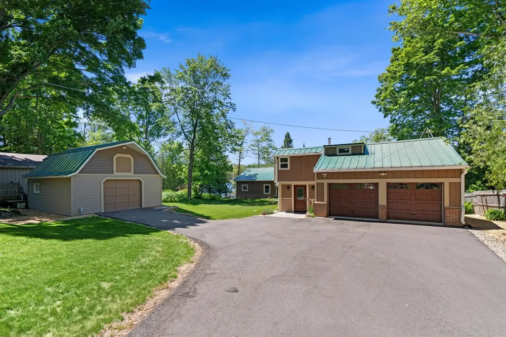 5541 Miles Road South Arm Township MI 49727