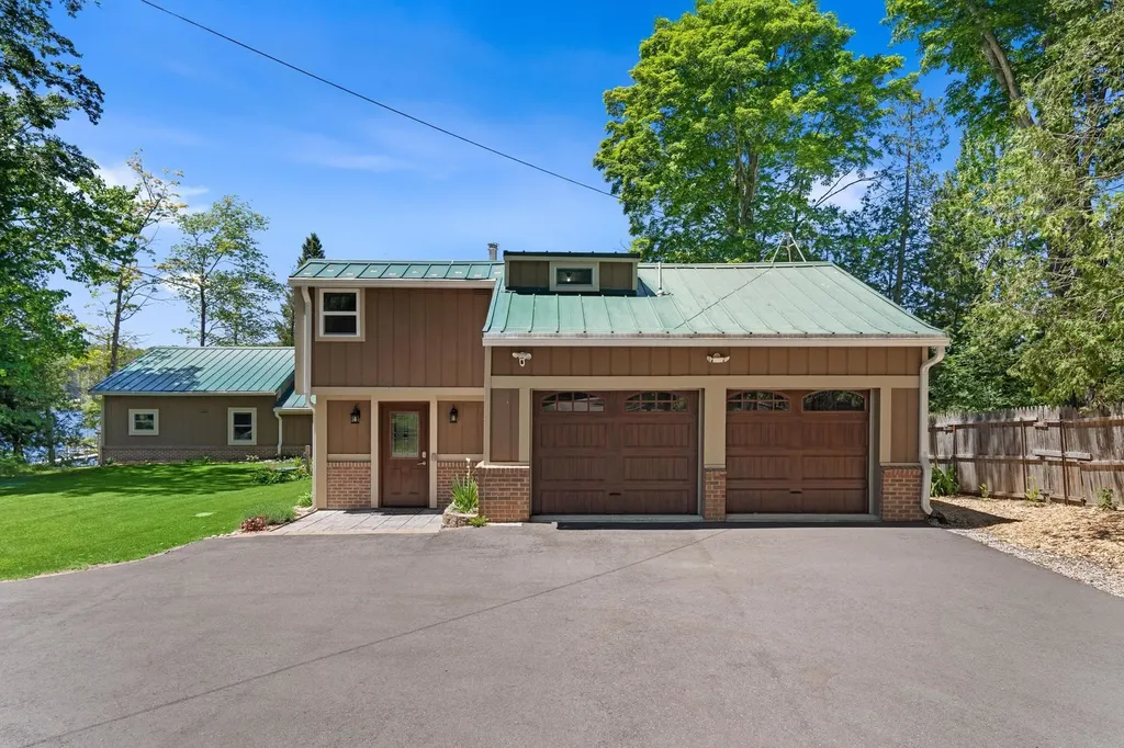 5541 Miles Road South Arm Township MI 49727