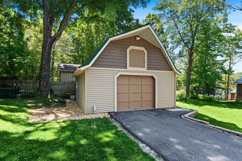 5541 Miles Road South Arm Township MI 49727