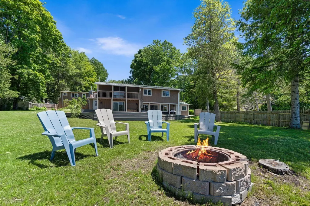 5541 Miles Road South Arm Township MI 49727