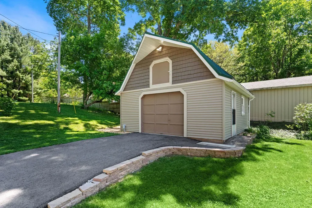 5541 Miles Road South Arm Township MI 49727