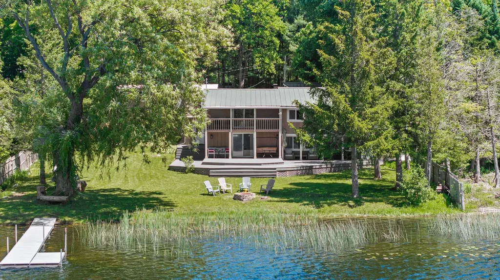 5541 Miles Road South Arm Township MI 49727