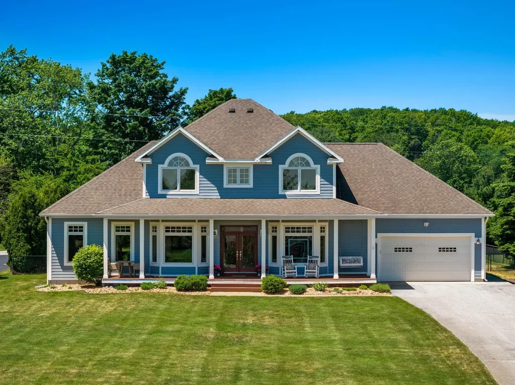 13295 Blue Shore Drive Peninsula Township MI 49686