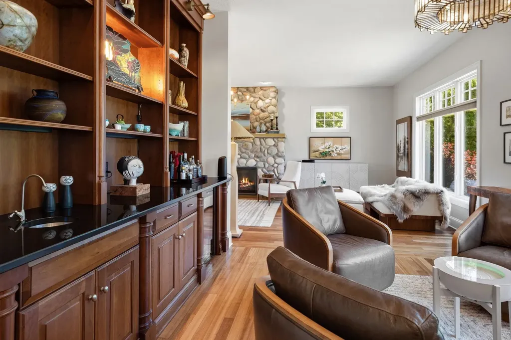 13295 Blue Shore Drive Peninsula Township MI 49686