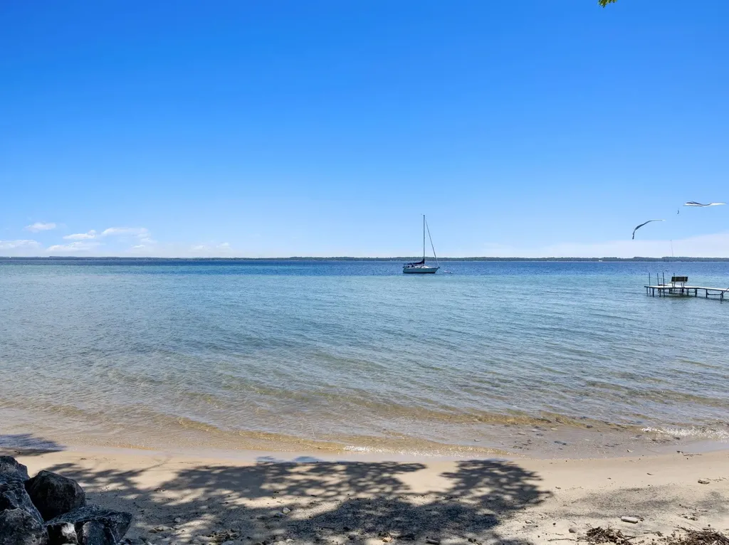 13295 Blue Shore Drive Peninsula Township MI 49686