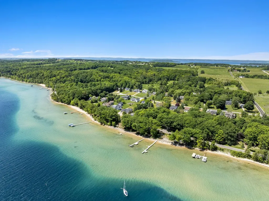 13295 Blue Shore Drive Peninsula Township MI 49686